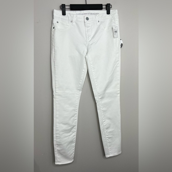 NWT - Articles of Society white ankle crop jeans. Size 28. Rise - 9”. - Picture 2 of 10